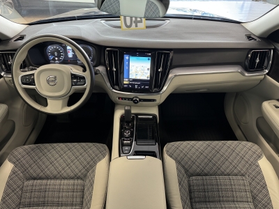 Volvo V60 R Design Plug-In Hybrid AWD*LED*Navi*R-Cam*