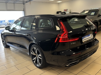 Volvo V60 R Design Plug-In Hybrid AWD*LED*Navi*R-Cam*