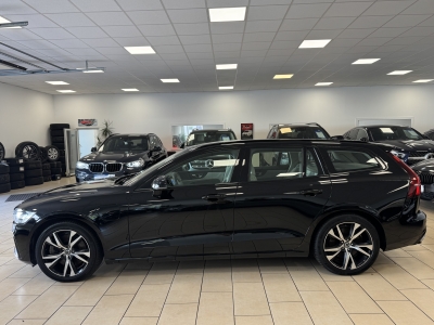 Volvo V60 R Design Plug-In Hybrid AWD*LED*Navi*R-Cam*