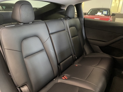 Tesla Model Y Long Range Dual AWD*Pano*R-Cam*Leder*SHZ