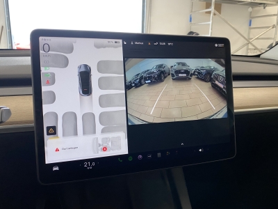 Tesla Model Y Long Range Dual AWD*Pano*R-Cam*Leder*SHZ