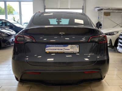 Tesla Model Y Long Range Dual AWD*Pano*R-Cam*Leder*SHZ