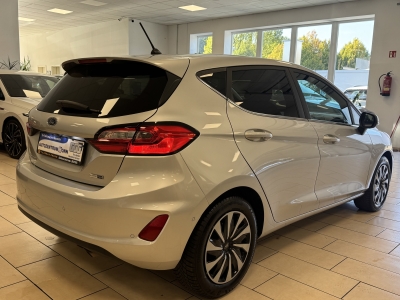 Ford Fiesta Titanium*LED*CarPlay*R-Cam*WinterPac*ACC*