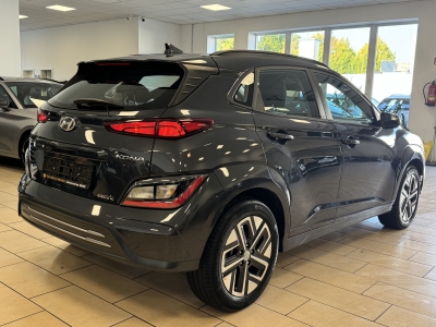 Hyundai KONA Select Elektro 2WD*ACC*CarPlay*R-Cam*SOH100