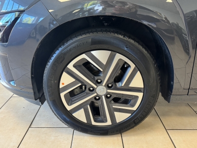 Hyundai KONA Select Elektro 2WD*ACC*CarPlay*R-Cam*SOH100