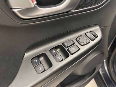 Hyundai KONA Trend 2WD*LED*R-Cam*Navi*CarPlay*SHZ*