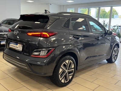 Hyundai KONA Trend 2WD*LED*R-Cam*Navi*CarPlay*SHZ*