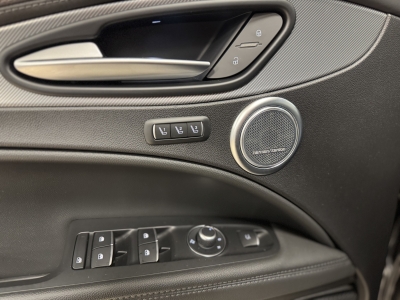 Alfa Romeo Stelvio Veloce*Q4*Sport*Harman/Kardon*Leder*ACC