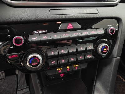 Kia Sportage Black Edition JBL-Sound LED Leder R.Cam