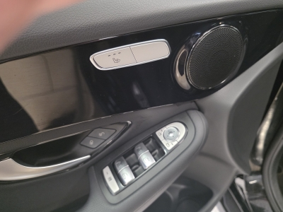 Mercedes-Benz GLC 220 d 4Matic*AHK*LED*Navi*R-Cam*CarPlay*SHZ*