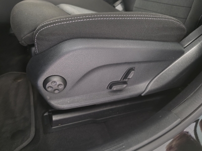 Mercedes-Benz GLC 220 d 4Matic*AHK*LED*Navi*R-Cam*CarPlay*SHZ*