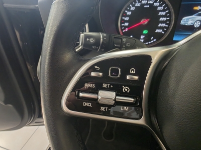 Mercedes-Benz GLC 220 d 4Matic*AHK*LED*Navi*R-Cam*CarPlay*SHZ*