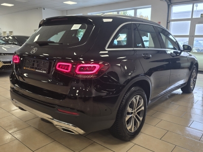 Mercedes-Benz GLC 220 d 4Matic*AHK*LED*Navi*R-Cam*CarPlay*SHZ*