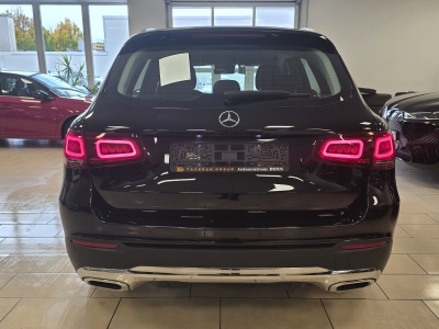 Mercedes-Benz GLC 220 d 4Matic*AHK*LED*Navi*R-Cam*CarPlay*SHZ*