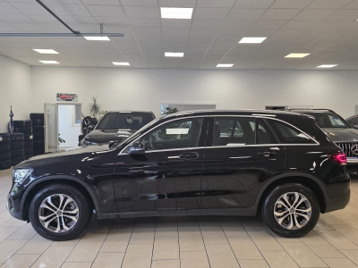 Mercedes-Benz GLC 220 d 4Matic*AHK*LED*Navi*R-Cam*CarPlay*SHZ*