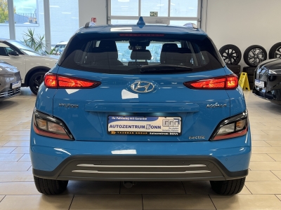 Hyundai KONA Select Elektro 2WD*CarPlay*R-Cam*AHK*DAB*SH