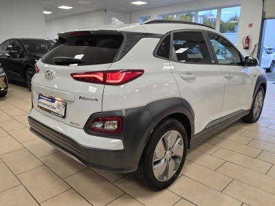 Hyundai KONA Style Elektro 2WD*Navi*CarPlay*R-Cam*PDC*SH