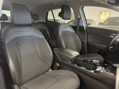 Kia Sportage Spirit Plug-in Hybrid 4WD*LED*R-Cam*Navi*