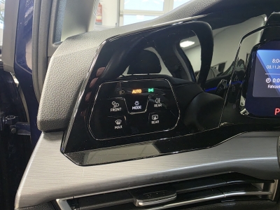 VW Golf Style eTSI*1stEDITION*Pano*LED*Navi*CarPlay*