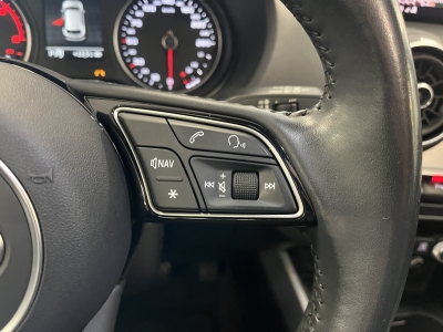 Audi Q2 30 TDI sport*R-Cam*Pano*SHZ*LED*PDC*Navi*ACC*