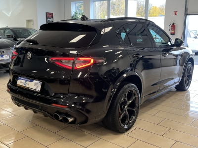 Alfa Romeo Stelvio Quadrifoglio Pano*Memory*R-Cam*AWD*1Hand