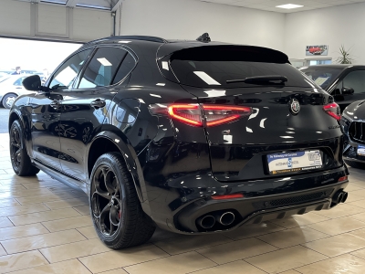 Alfa Romeo Stelvio Quadrifoglio Pano*Memory*R-Cam*AWD*1Hand