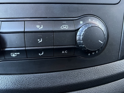 Mercedes-Benz Vito 114 CDI Lang Klima PDC Regalausbau Navi 