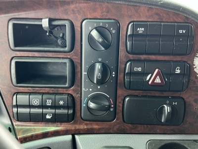 Mercedes-Benz Actros 1841 MP2 Klima Retarder Kühlbox EPS+Pedal