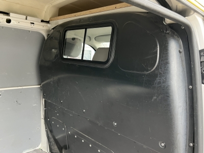 VW Transporter T5 Kasten-Hochdach lang