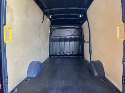 IVECO Daily 35S16 HiMatic Klimaaut. NAVI ACC-Tempomat