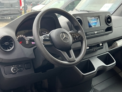 Mercedes-Benz Sprinter 315 CDI  Automatik UPS-Integralkoffer