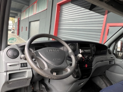 IVECO Daily 35C18 3.0 Euro4 Tempomat 4,15m Koffer+ LBW
