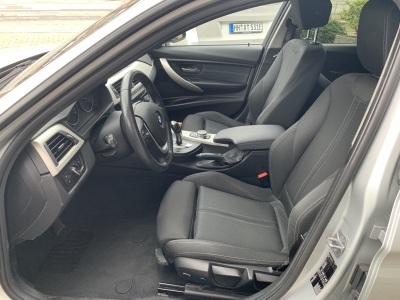 BMW 318 d Aut.Touring Navi LED Sportsitze PDC