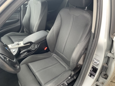 BMW 318 d Aut.Touring Navi LED Sportsitze PDC