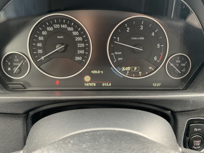 BMW 318 d Aut.Touring Navi LED Sportsitze PDC
