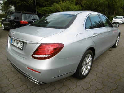 Mercedes-Benz E 200 Aut. Exclusive Leder  Nav LED CAM PDC EGSD