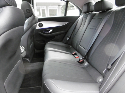 Mercedes-Benz E 200 Aut. Exclusive Leder  Nav LED CAM PDC EGSD