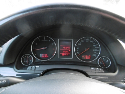 Audi A4 2.0 Automatik Klimaaut.,Sitzheizung 18" LM