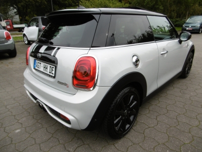 MINI Cooper S Tempomat Sportsitze Navi LED Panorama