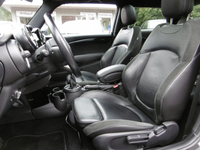 MINI Cooper S Tempomat Sportsitze Navi LED Panorama