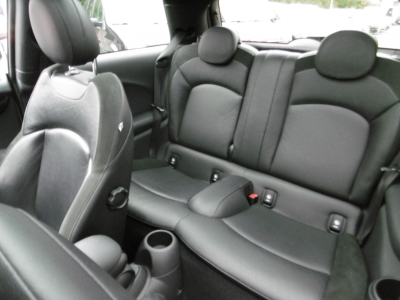 MINI Cooper S Tempomat Sportsitze Navi LED Panorama