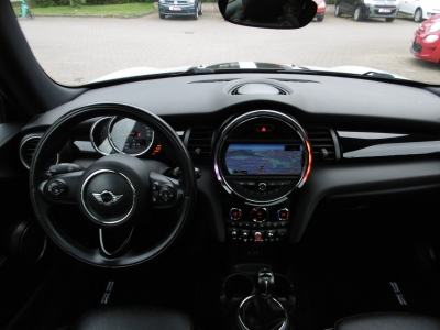 MINI Cooper S Tempomat Sportsitze Navi LED Panorama