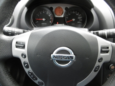 Nissan Qashqai 2.0  Tekna Leder Xenon Panoramadach PDC