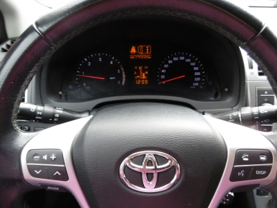 Toyota Avensis 2.0 D-4D Combi Life Navi Kamera PDC AHK