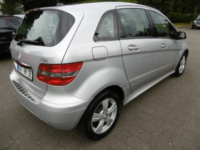 Mercedes-Benz B 180 CDI Aut.,Klima Nav Sitzheiz. Tempomat PDC