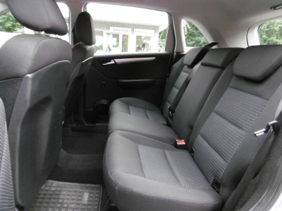 Mercedes-Benz B 180 CDI Aut.,Klima Nav Sitzheiz. Tempomat PDC