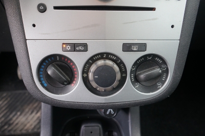 Opel Corsa D 1.2 Satellite |HU/AU NEU| |Bremsen NEU|