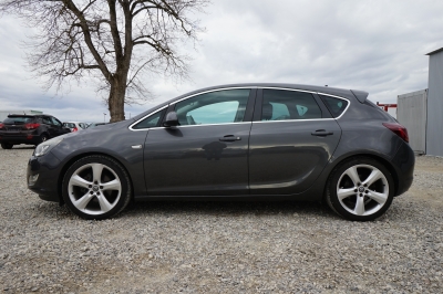 Opel Astra J 1.6 Turbo Aut. |Zahnriemen + Insp. NEU|