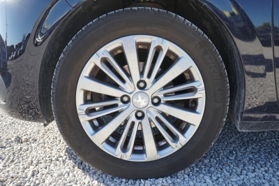 Peugeot 208 1.2 Allure |1.Hand| |Insp.NEU| |8-fach ber.|