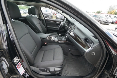 BMW 520d Touring |Panorama| |Bi-Xenon| |PDC vo+hi|